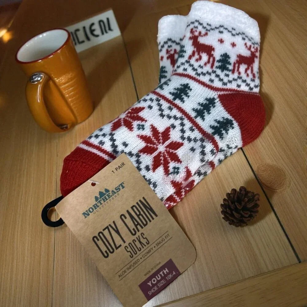Northeast Outfitters Cozy Cabin Crew Socks Youth Small 10K-4 Reindeer NEW Comfy